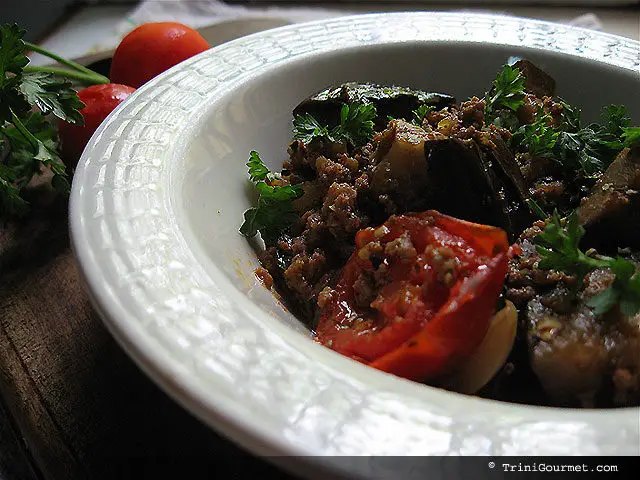 Eggplant Ragout with Tomatoes, Peppers and Ground Beef