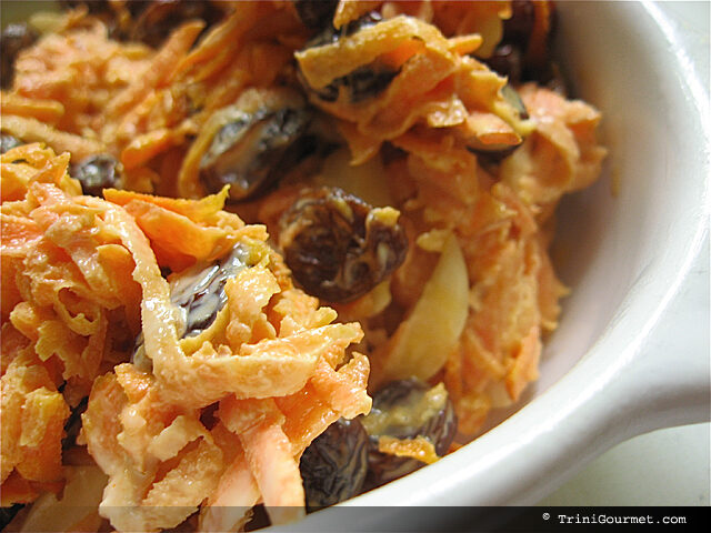 Grated Carrot and Raisin Salad