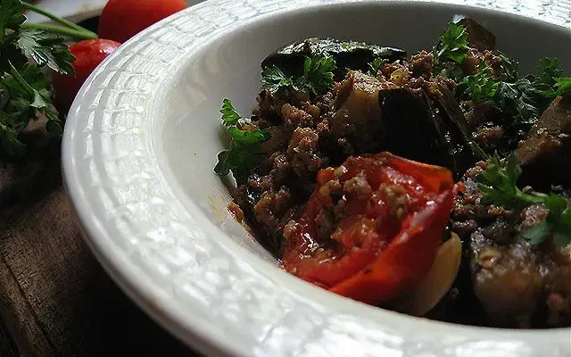 Eggplant Ragout with Tomatoes, Peppers and Ground Beef (recipe)